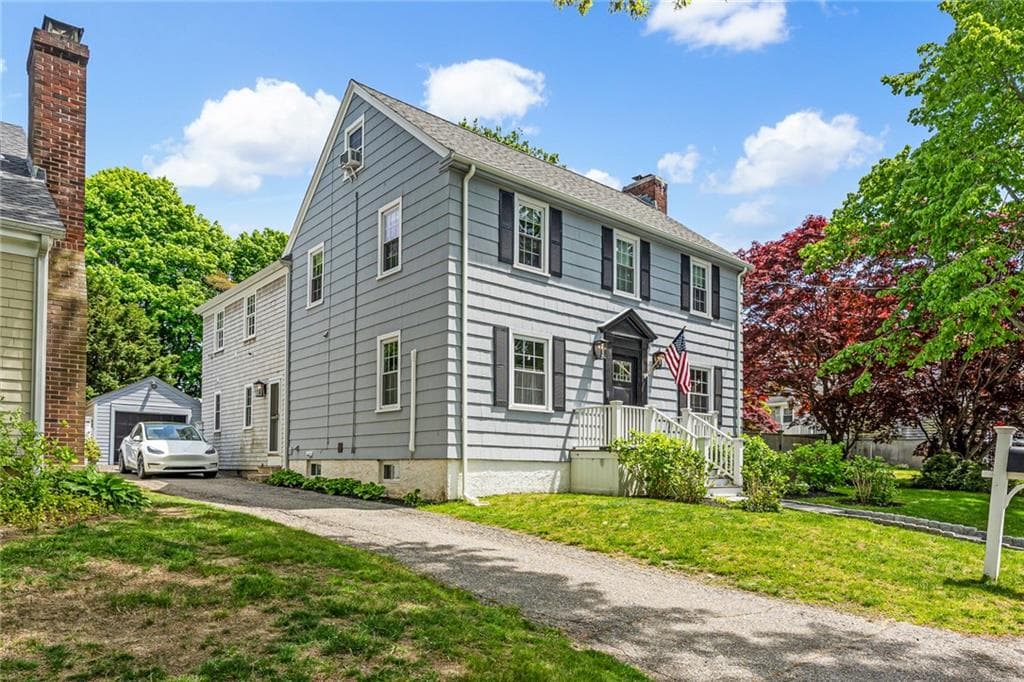 7 Florence Avenue - Photo 2