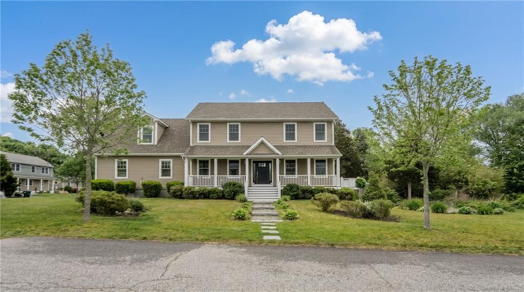 111 Middle Street - Photo 2