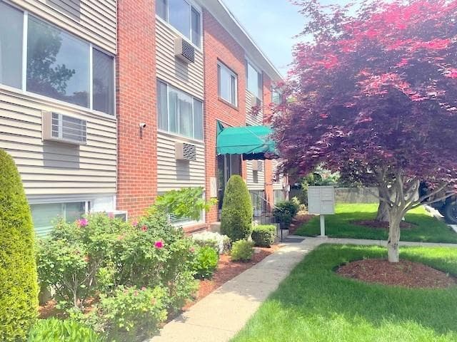 45 Urban Avenue - Photo 2