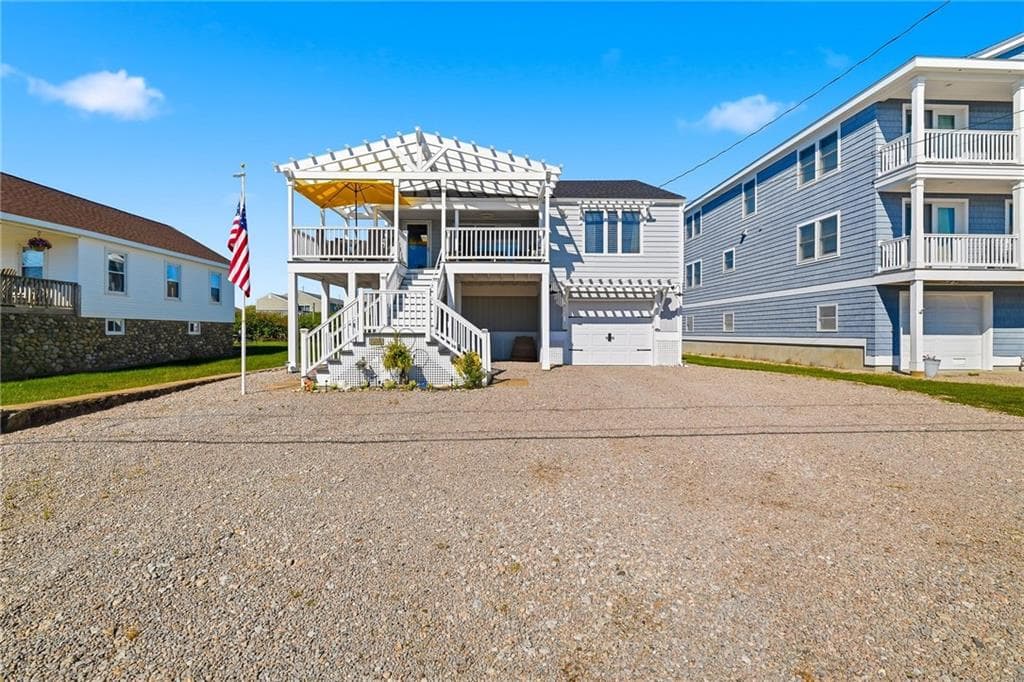 12 Montauk Avenue