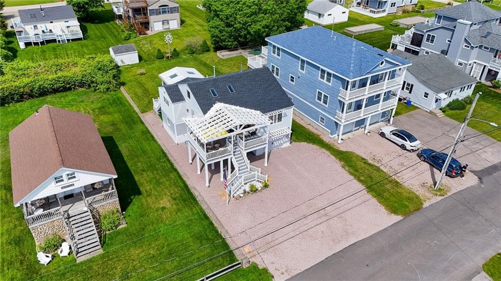 12 Montauk Avenue - Photo 5