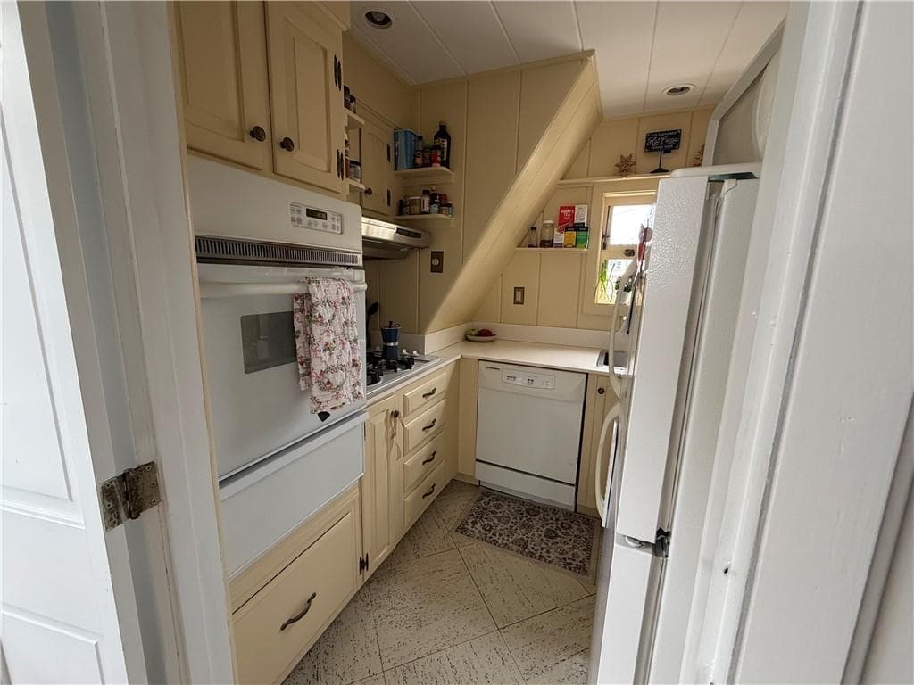 107 John Street - Photo 2