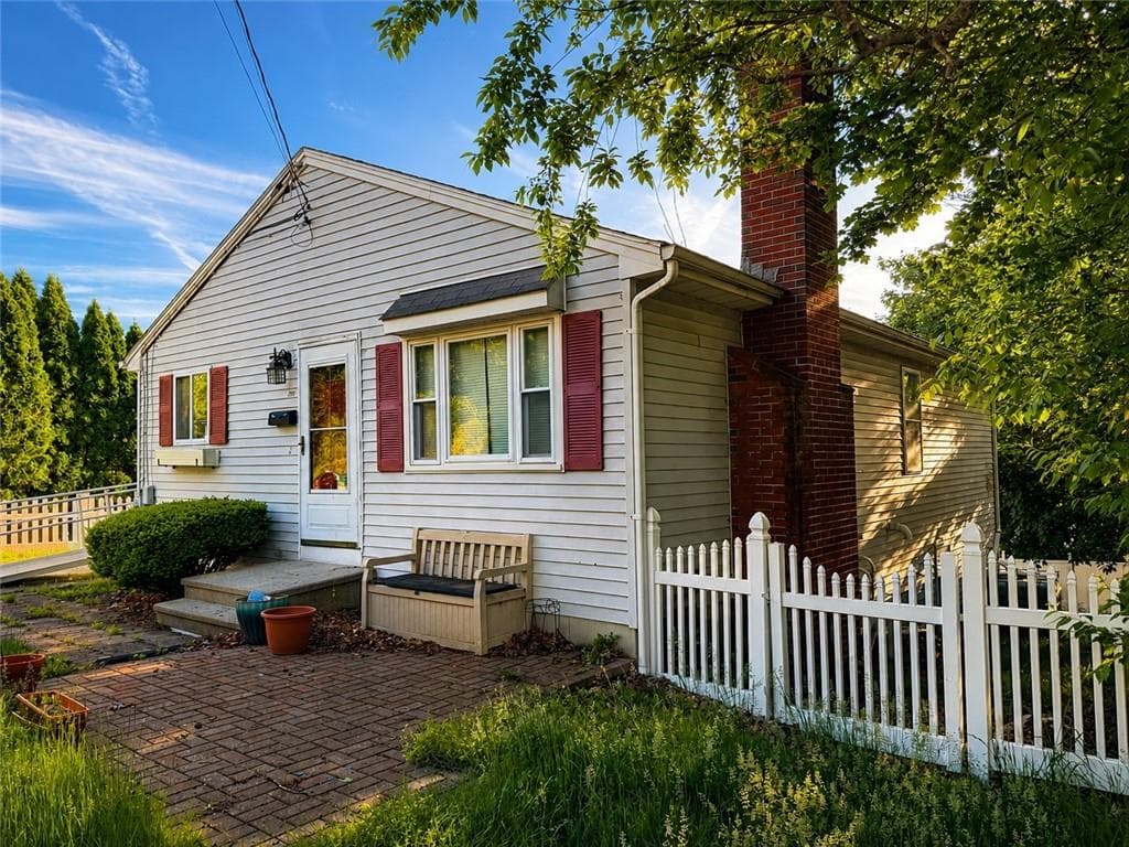 285 Saint Louis Avenue - Photo 2