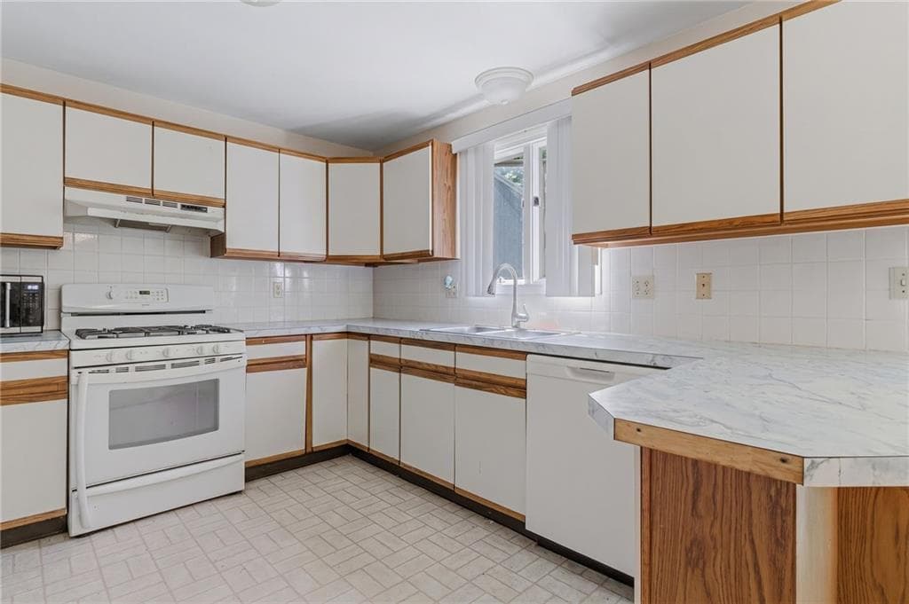 9 Tamarac Drive #D - Photo 2