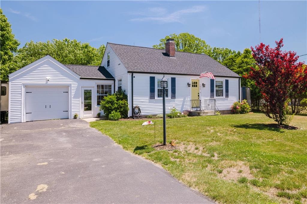 1472 Wampanoag Trail