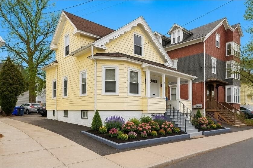 175 Montgomery Avenue - Photo 2
