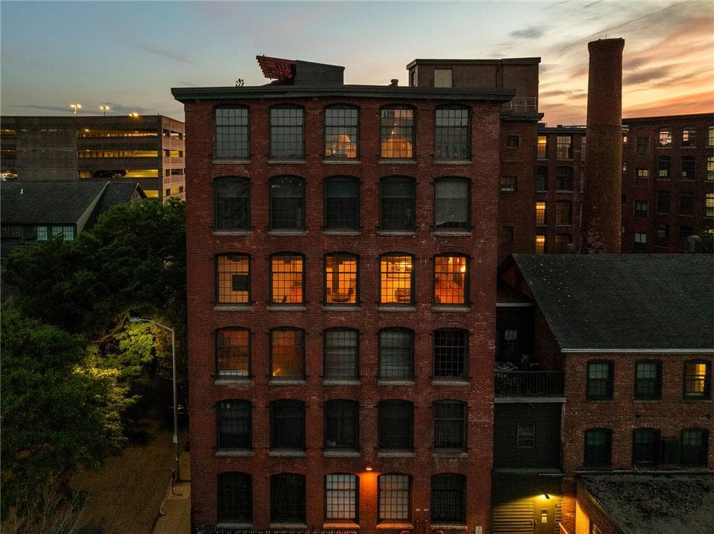 18 Imperial Place
