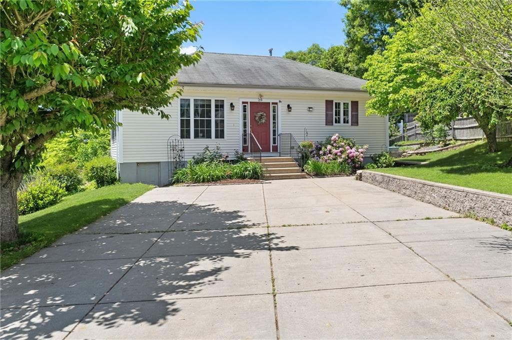 28 Fairview Avenue