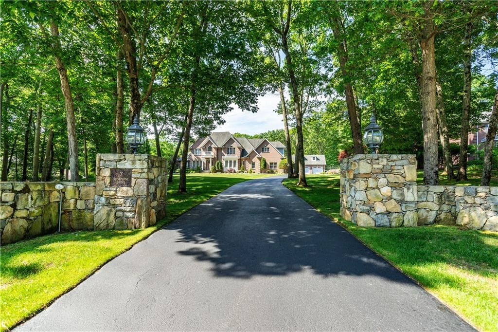 7 Josephine Drive - Photo 2