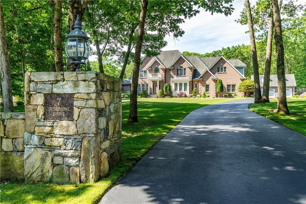 7 Josephine Drive - Photo 3