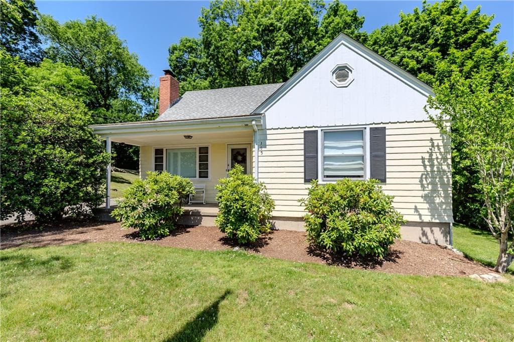 105 Borden Avenue - Photo 4