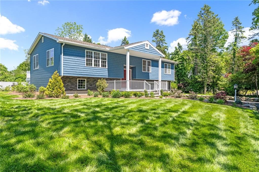 4 Shore Road