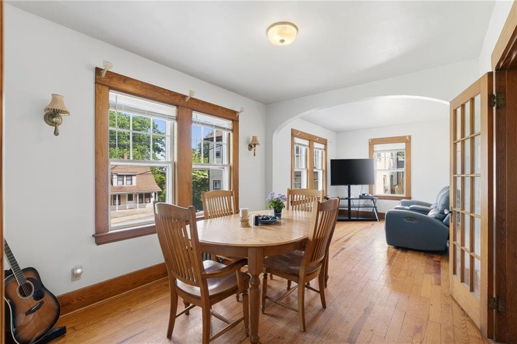 203 Mount Saint Charles Avenue - Photo 3