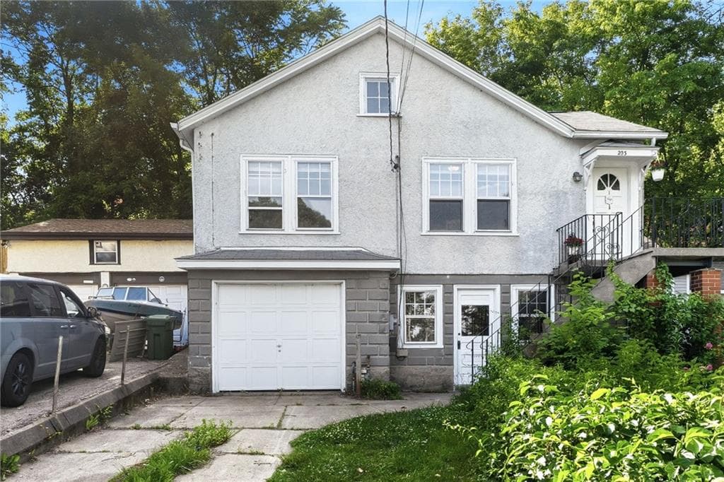 203 Mount Saint Charles Avenue