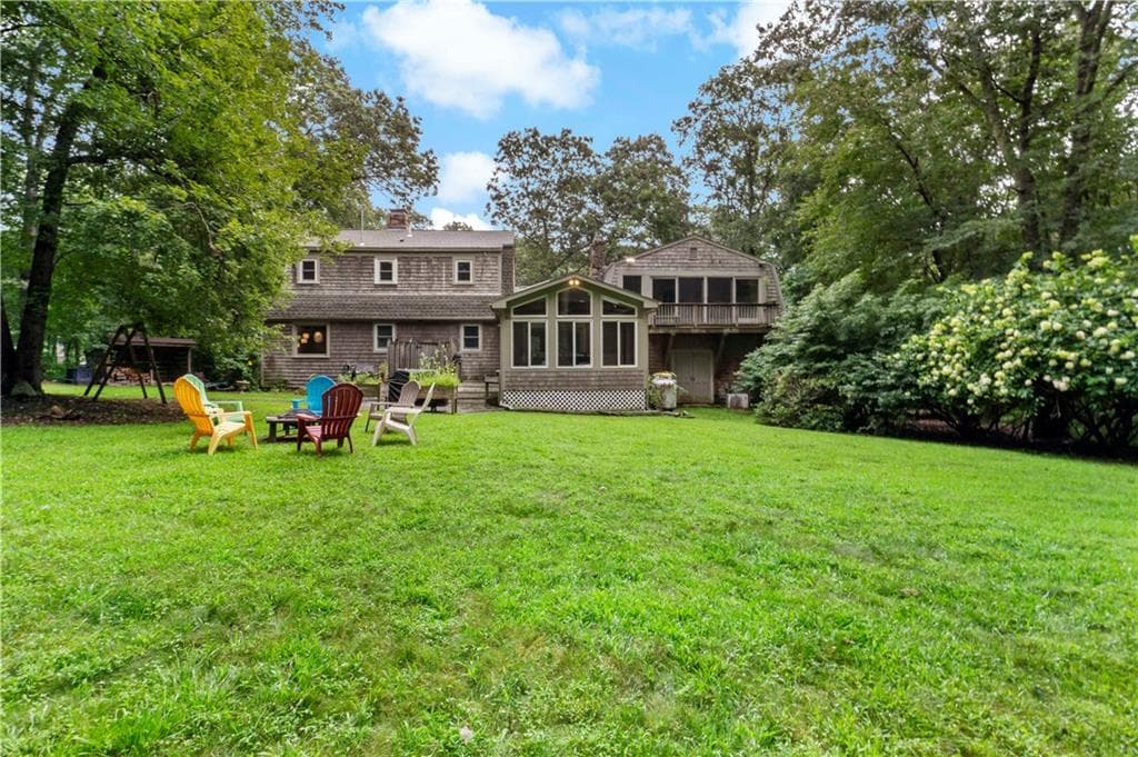 172 Estelle Drive - Photo 4