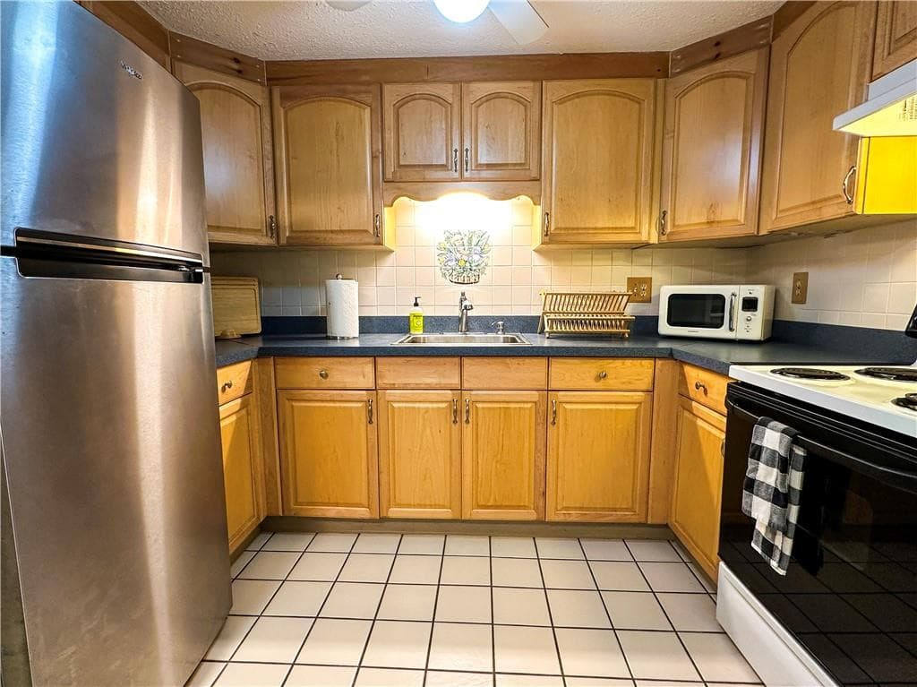 565 Smithfield Road #C6 - Photo 4