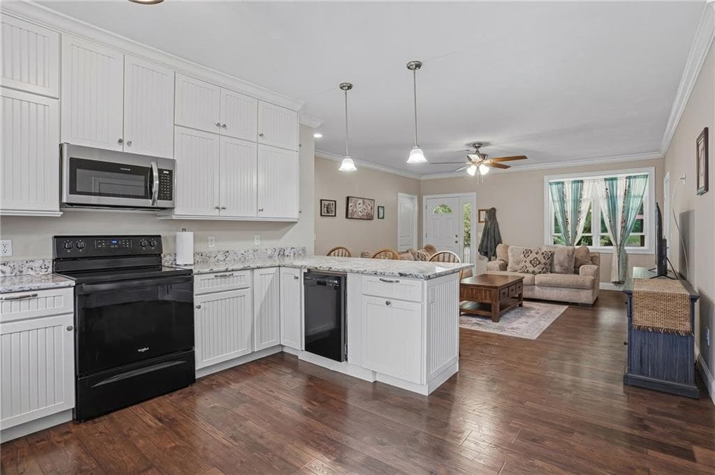 585 East Avenue - Photo 5