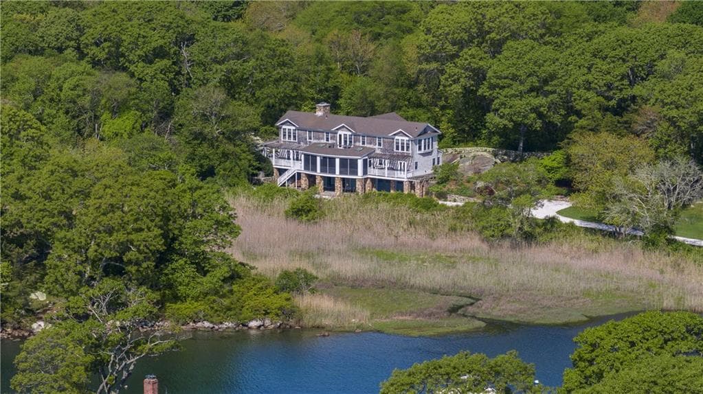 137 Cove Point East - Photo 1