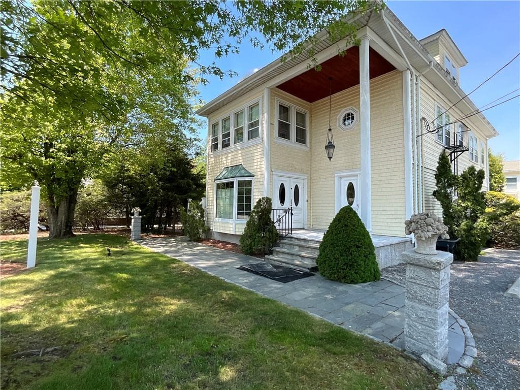 370 Taunton Avenue