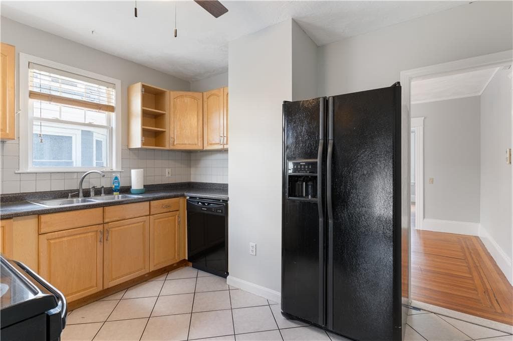 157 Irving Avenue - Photo 2