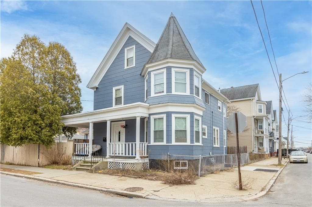 18 Berkley Street #2