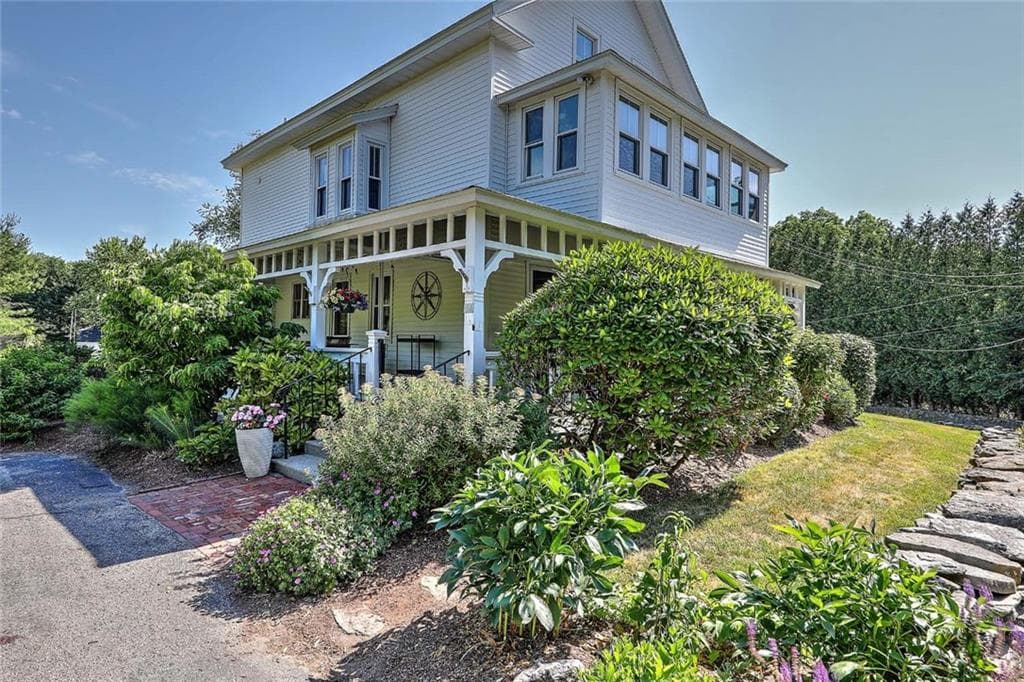 26 Maple Road - Photo 2