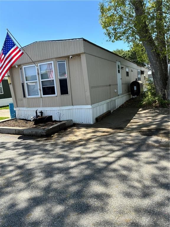 245 Manton Street - Photo 2