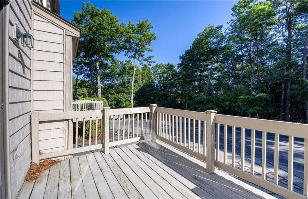 1902 Pinewood Drive - Photo 3