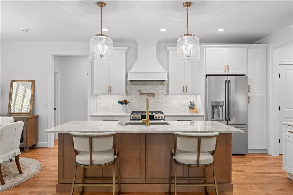 124 Oak Street - Photo 2