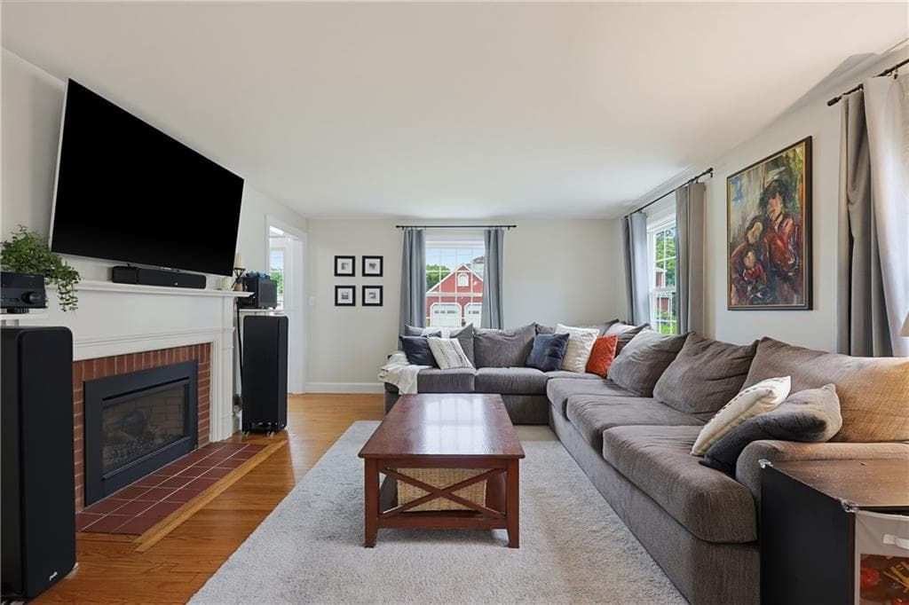 82 Leroy Drive - Photo 2