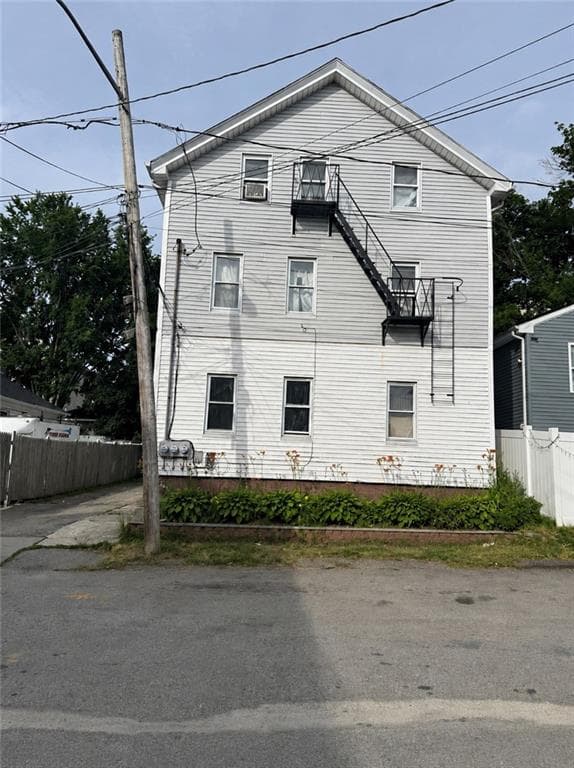 17 Huldah Street - Photo 2