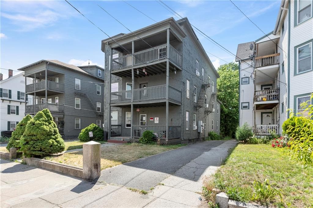414 Rathbun Street - Photo 2