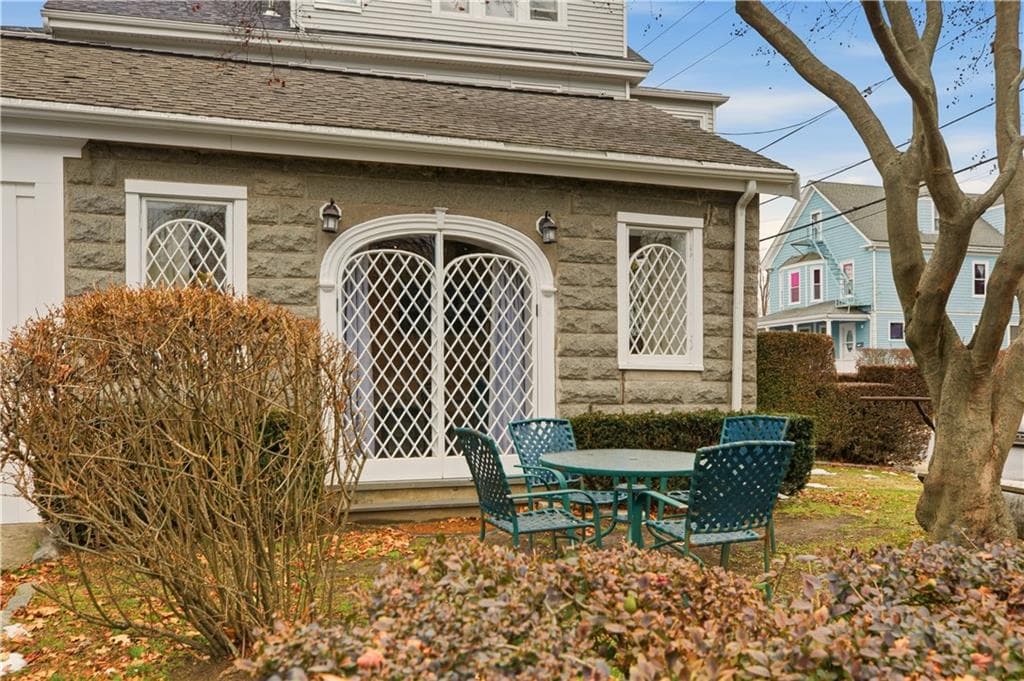 98 Kay Street #4 - Photo 3