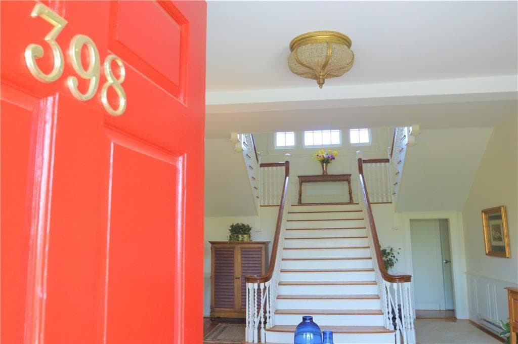 398 Wolcott Avenue #4 - Photo 2