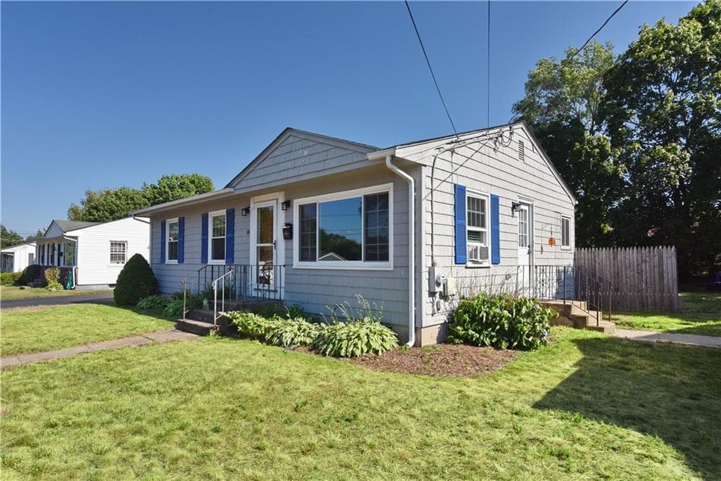 18 Lorraine Avenue - Photo 2