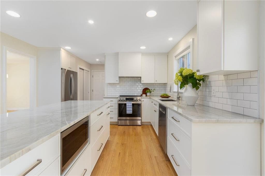 220 Island Drive - Photo 3
