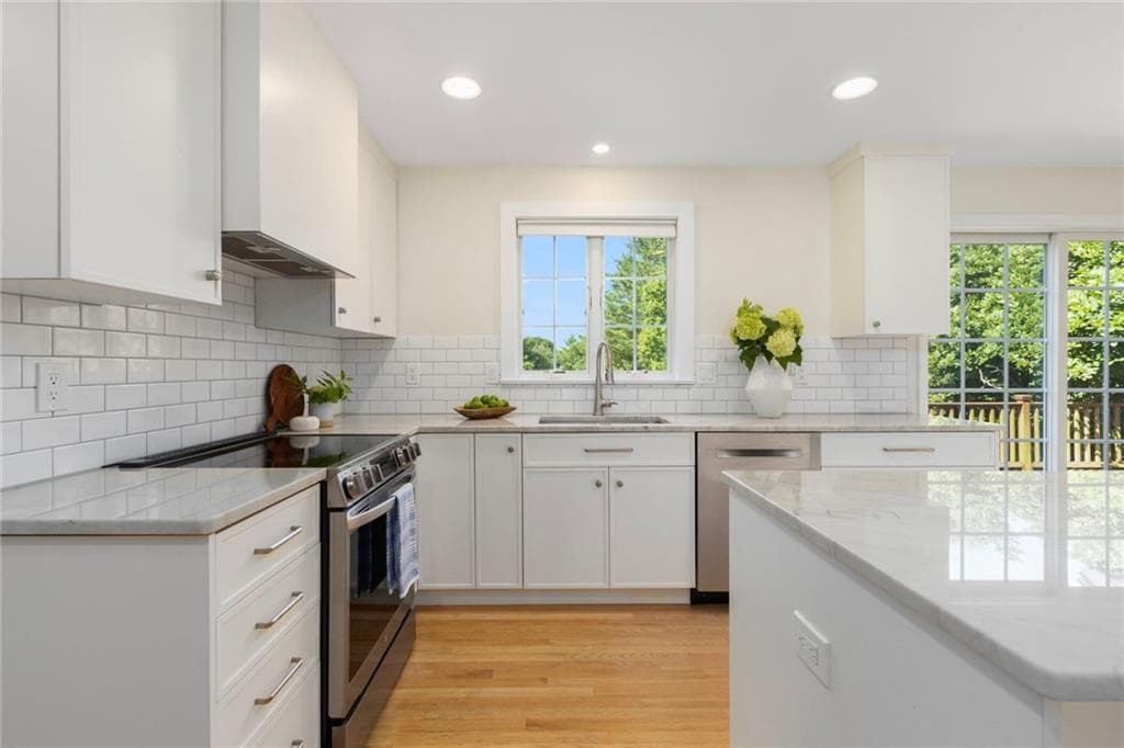 220 Island Drive - Photo 4