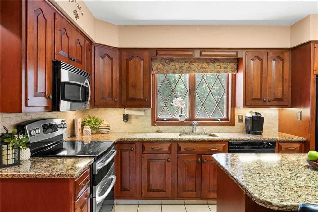 191 Fairway Drive - Photo 3