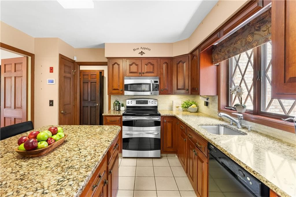 191 Fairway Drive - Photo 5
