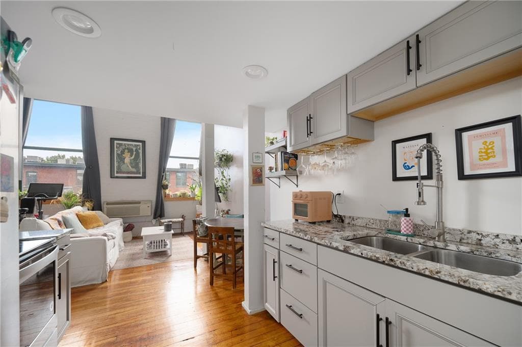 1117 Douglas Avenue #505 - Photo 3