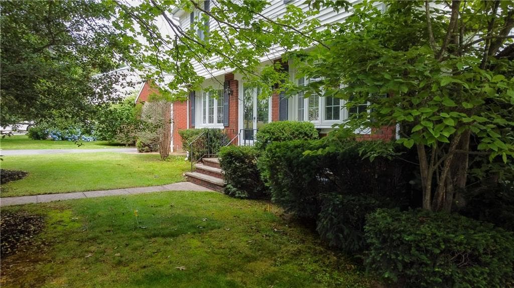 442 Eastview Avenue - Photo 4