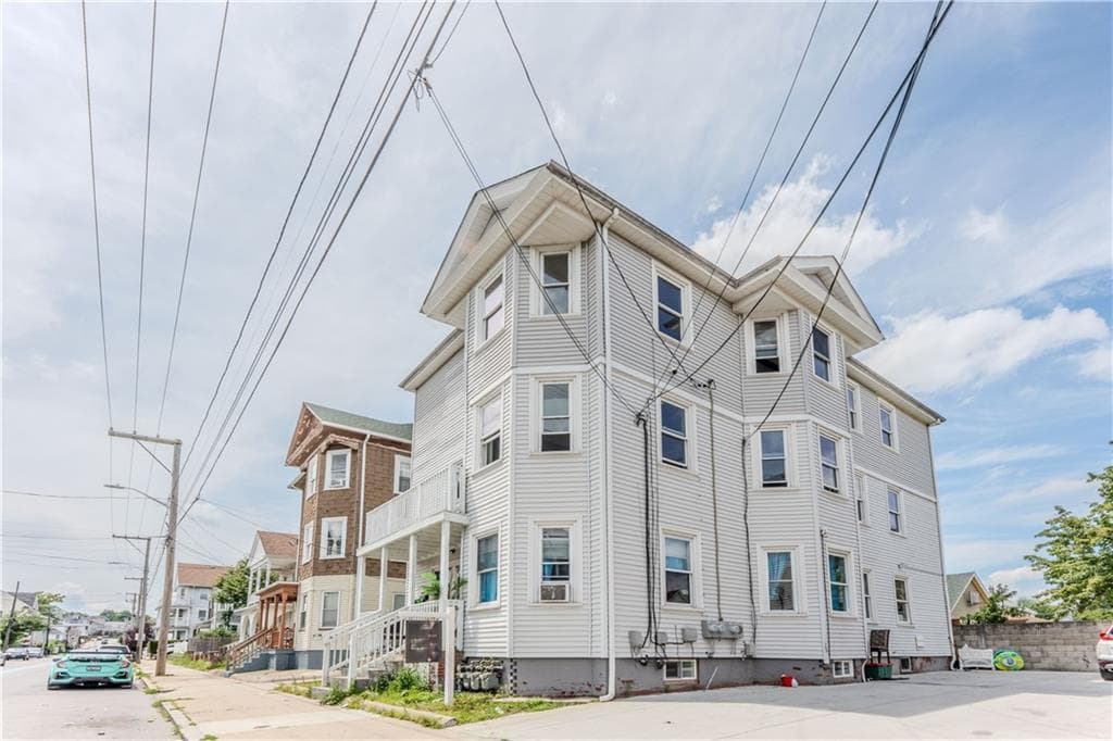 271 Union Avenue