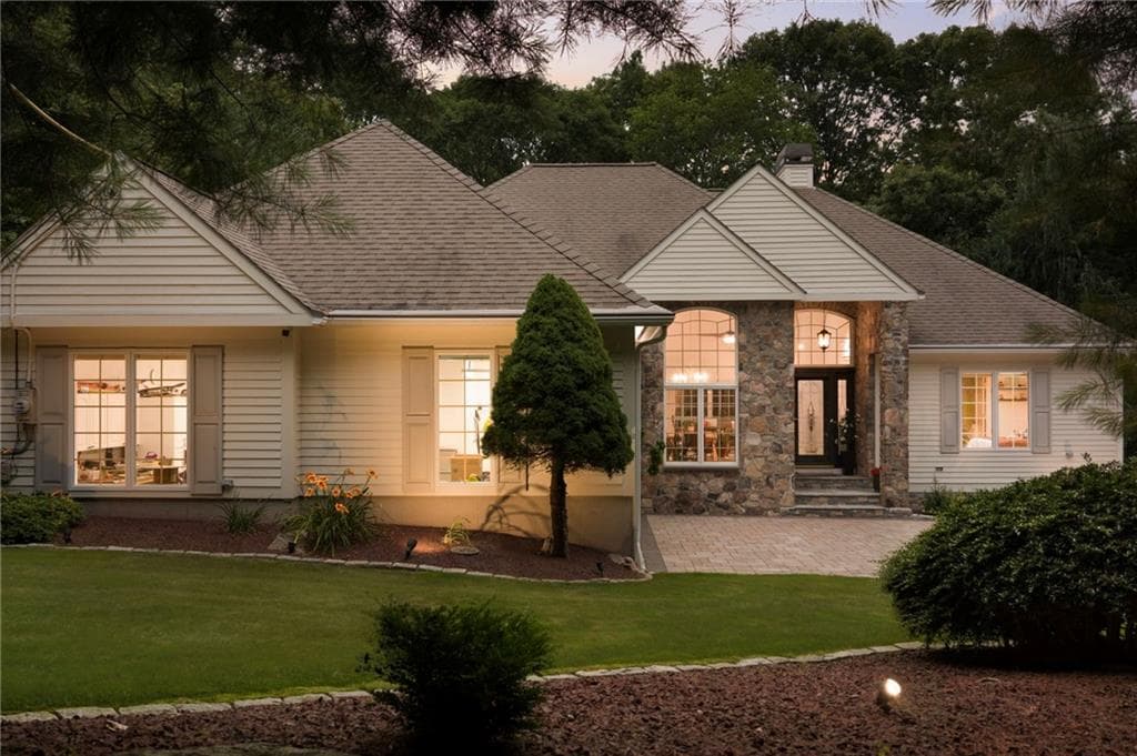 5 Woodbine Lane - Photo 1