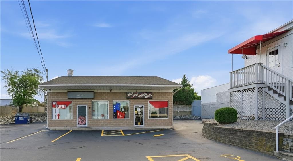 620 Killingly Street - Photo 2