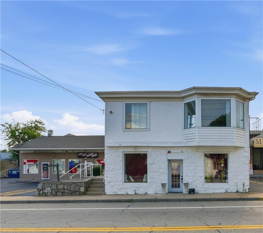 620 Killingly Street