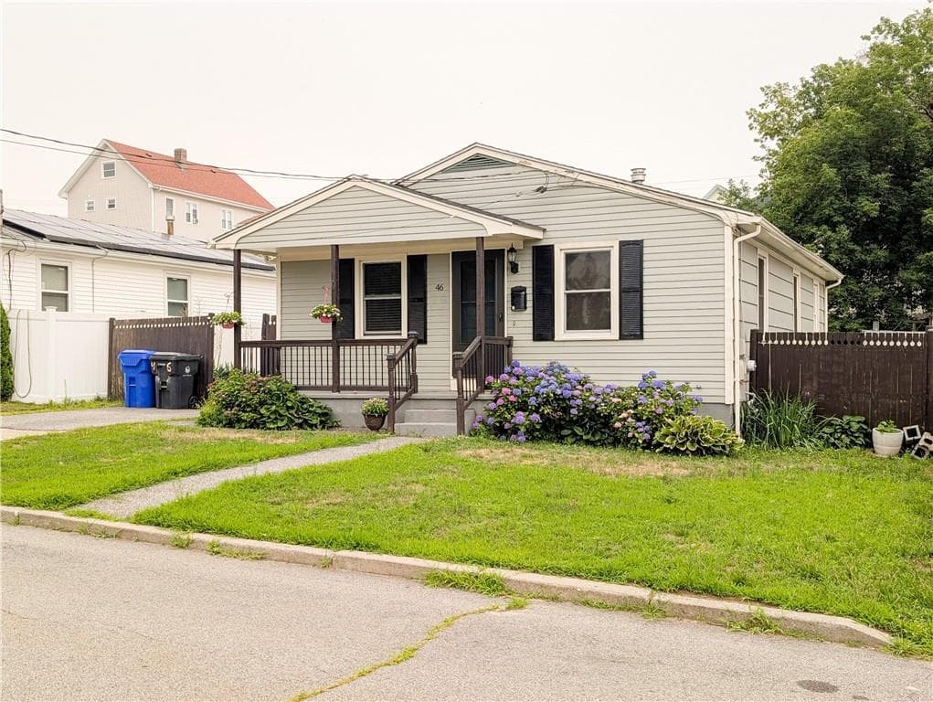 46 Carpenter Street - Photo 2