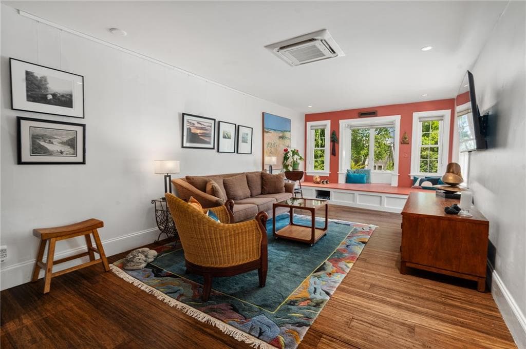 147 Riverside Drive - Photo 2