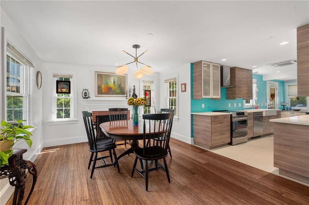 147 Riverside Drive - Photo 3
