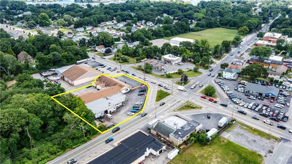 2077 West Shore Road - Photo 4