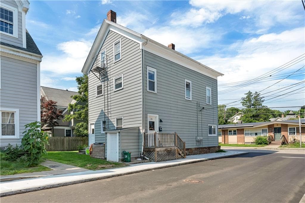 24 Pond Avenue #1 - Photo 4